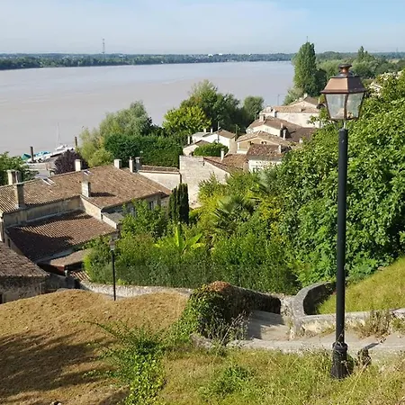Chateau La Tulipe فندق مبيت وإفطار